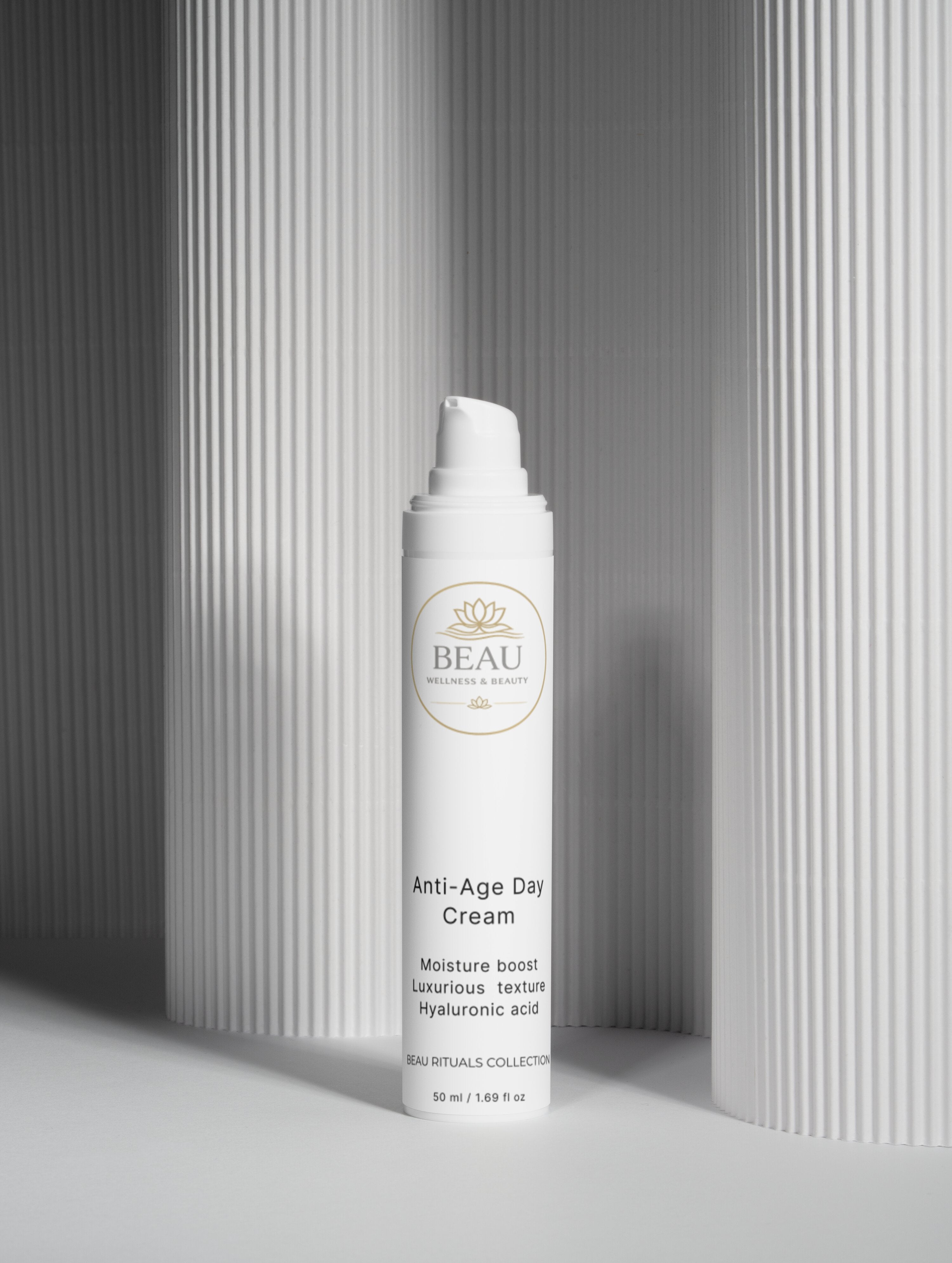 Beau Wellness & Beauty Anti-Age face cream with Hyaluronic Acid and Marine Actives.
